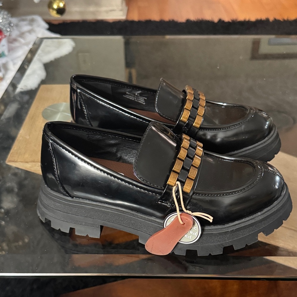 MIA Black and Tan Women's Loafers - Picture 5 of 8
